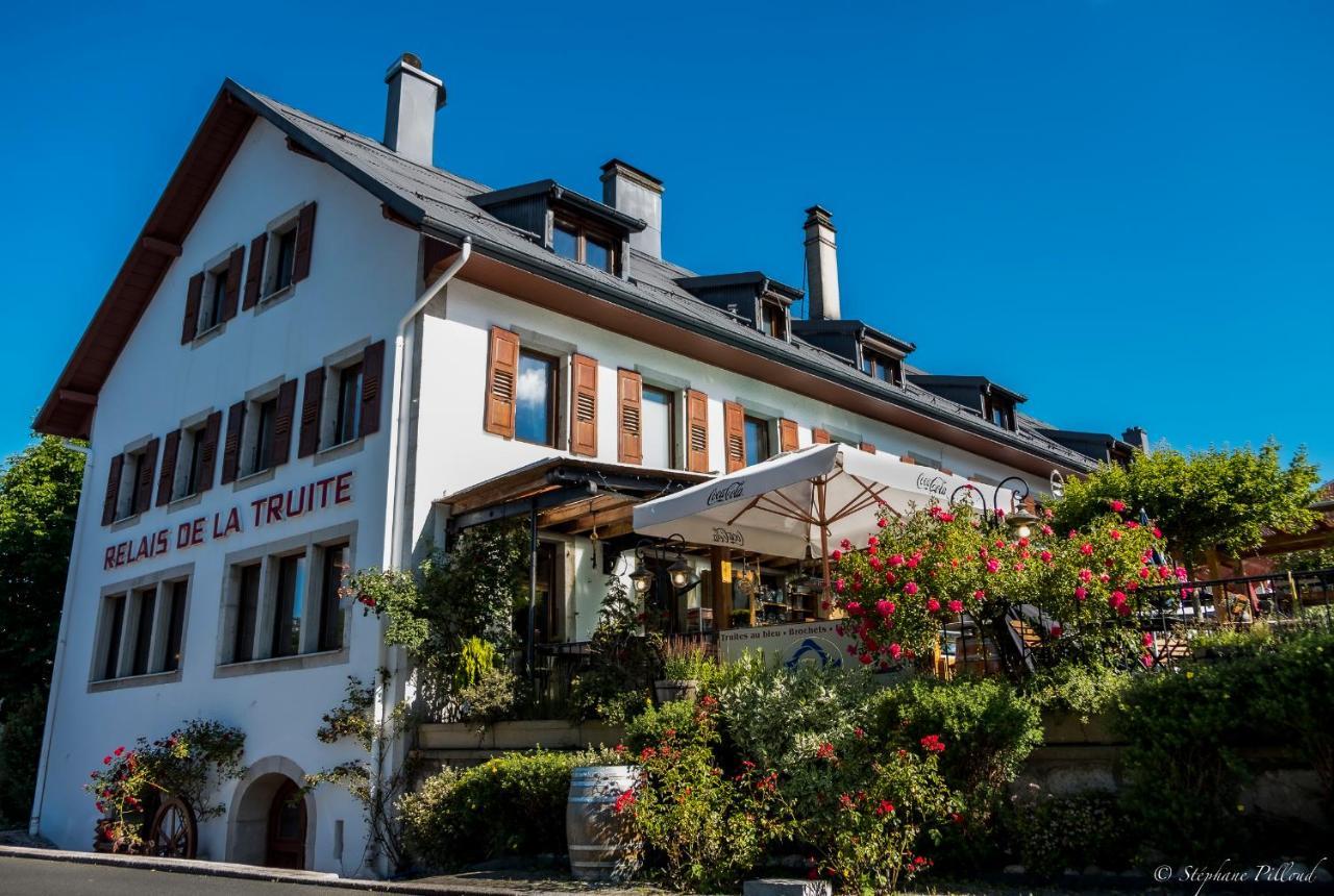 Hotel De La Truite & Spa Le Petit Nautilus Le Pont ภายนอก รูปภาพ