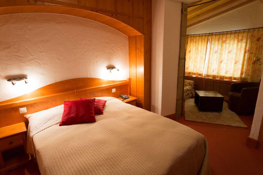 Hotel De La Truite & Spa Le Petit Nautilus Le Pont ห้อง รูปภาพ