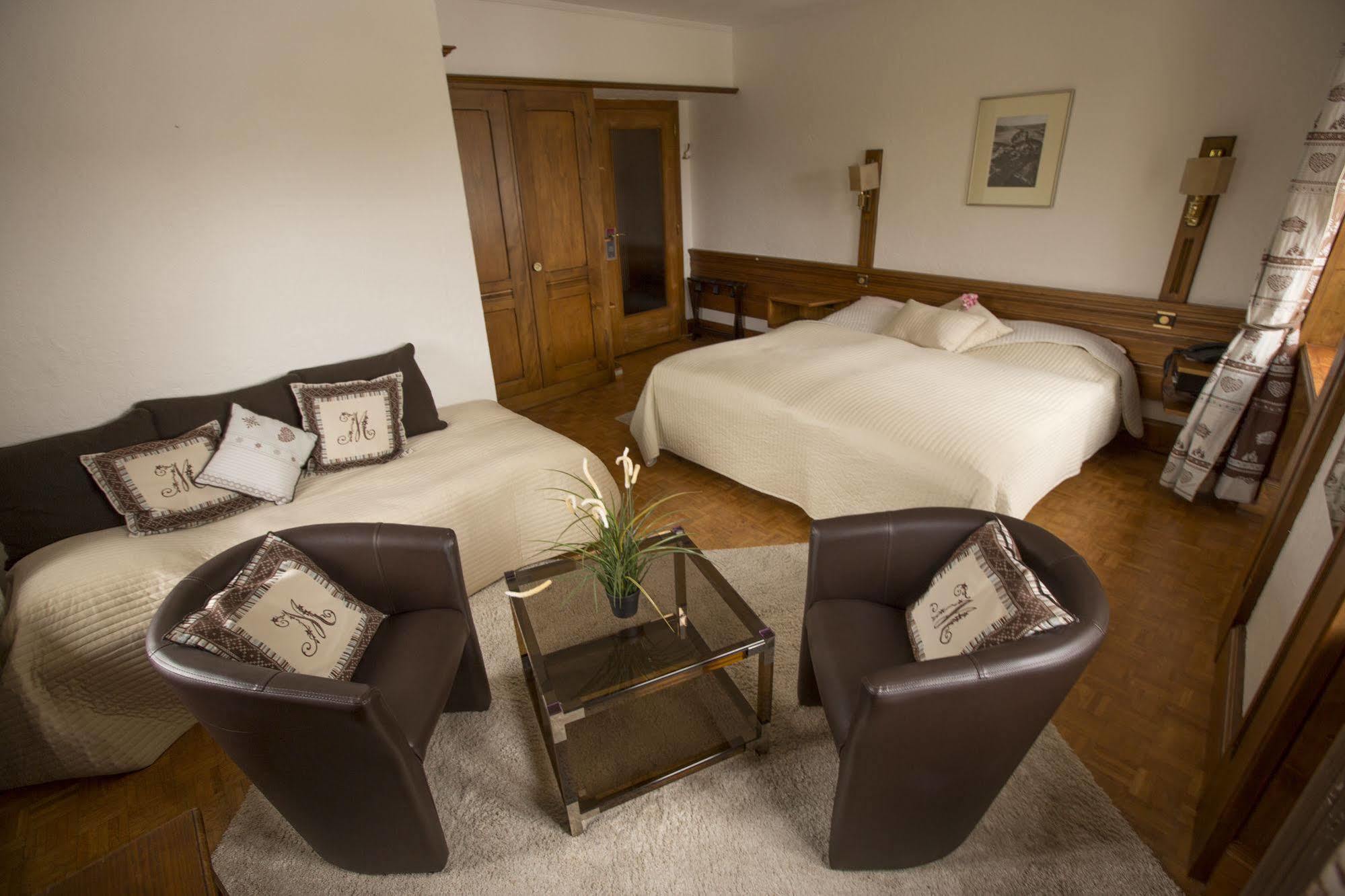 Hotel De La Truite & Spa Le Petit Nautilus Le Pont ภายนอก รูปภาพ